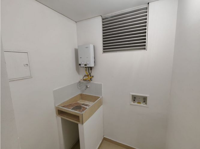 Apartamento de 3 alcobas en venta en Centro, Bello, 87 m² · foto 7 de 19