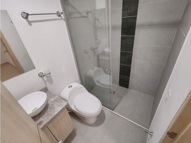 Apartamento de 3 alcobas en venta en Centro, Bello, 87 m² · foto 8 de 19