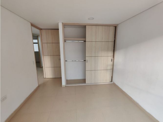 Apartamento de 3 alcobas en venta en Centro, Bello, 87 m² · foto 12 de 19