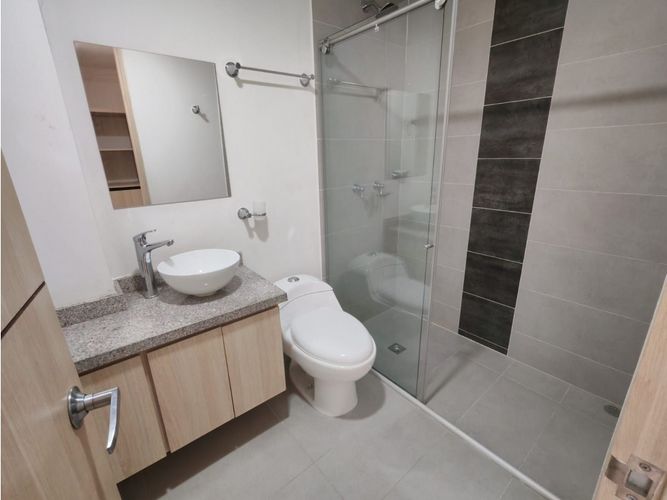 Apartamento de 3 alcobas en venta en Centro, Bello, 87 m² · foto 13 de 19