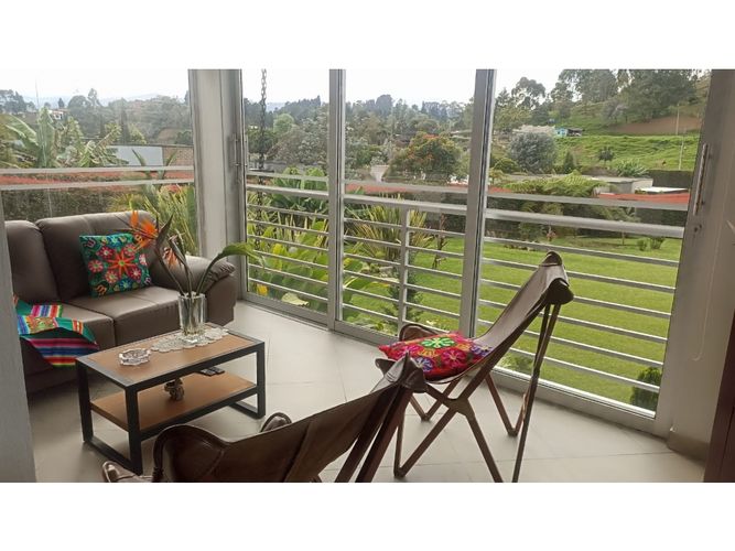 Casa de 4 alcobas en arriendo en Guayaquil, Guarne, 300 m² · foto 7 de 24