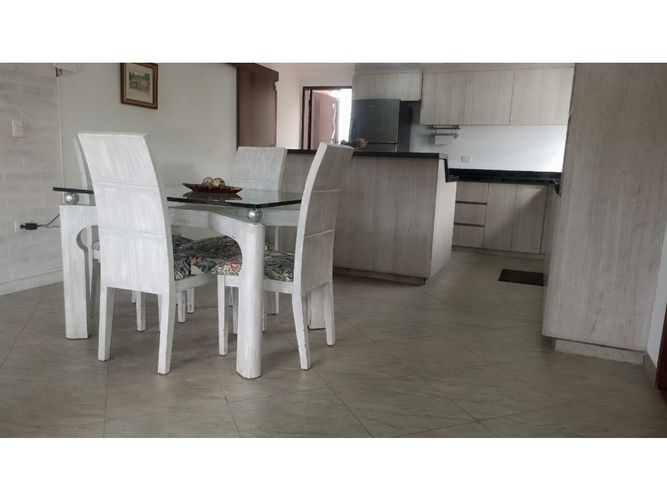 Casa de 4 alcobas en arriendo en Guayaquil, Guarne, 300 m² · foto 11 de 24