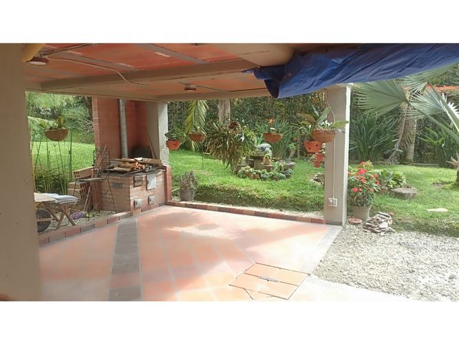 Casa de 4 alcobas en arriendo en Guayaquil, Guarne, 300 m² · foto 16 de 24