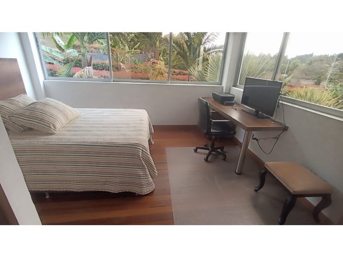 Casa de 4 alcobas en arriendo en Guayaquil, Guarne, 300 m² · foto 18 de 24