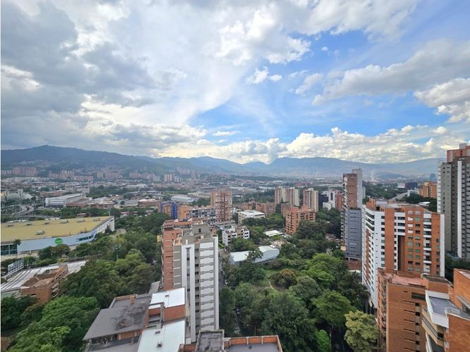 Apartamento de 3 alcobas en venta en Santa Maria De Los Angeles, Medellín, 153 m² · foto 3 de 24