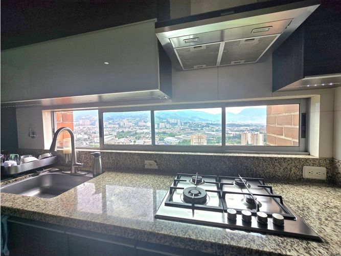 Apartamento de 3 alcobas en venta en Santa Maria De Los Angeles, Medellín, 153 m² · foto 7 de 24