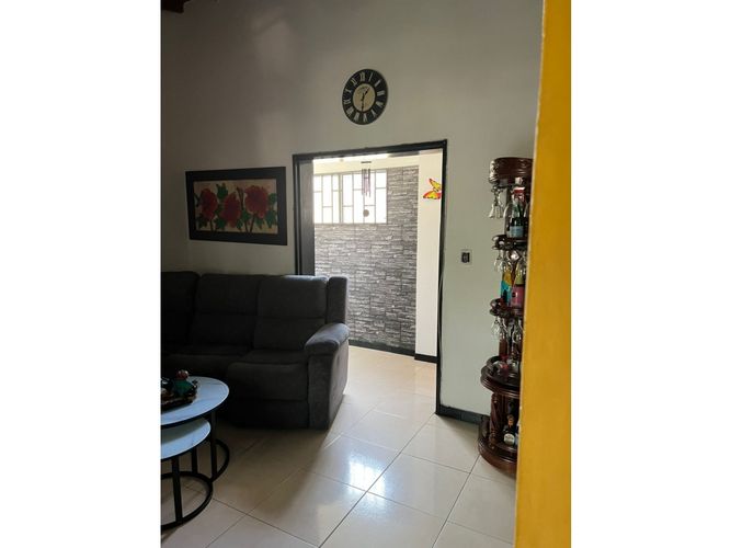 Casa de 4 alcobas en venta en Boston, Medellín, 159 m² · foto 4 de 23