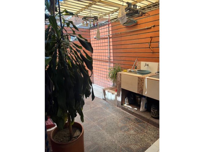 Casa de 4 alcobas en venta en Boston, Medellín, 159 m² · foto 11 de 23