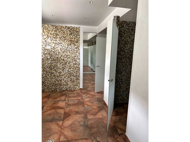 Local en arriendo en Estadio, Medellín, 750 m² · foto 11 de 11