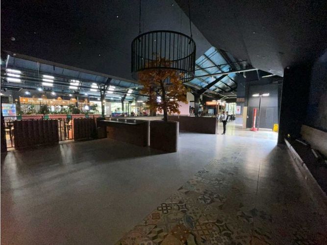 Local en arriendo en Los Colores, Medellín, 144 m² · foto 5 de 17