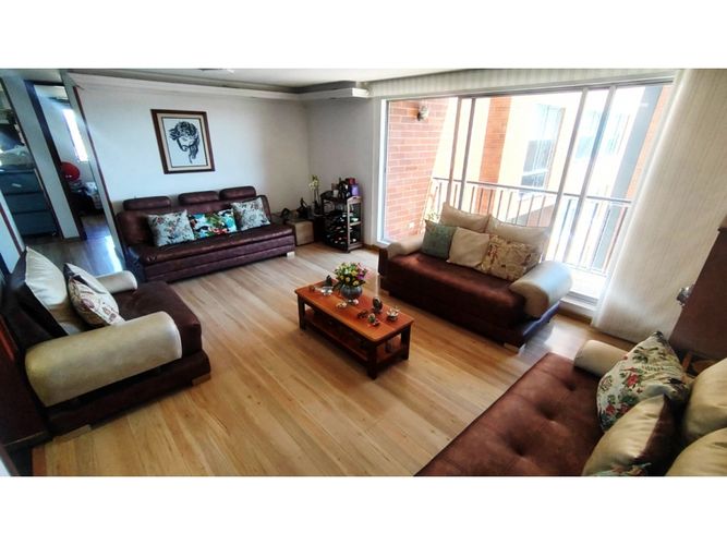 Apartamento de 3 alcobas en venta en Centro Comercial Titán Plaza, Bogotá, 93 m² · foto 3 de 24
