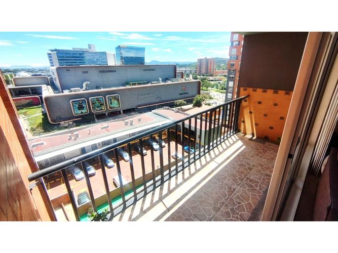 Apartamento de 3 alcobas en venta en Centro Comercial Titán Plaza, Bogotá, 93 m² · foto 12 de 24