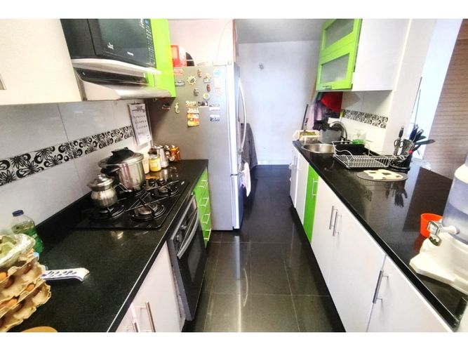 Apartamento de 3 alcobas en venta en Centro Comercial Titán Plaza, Bogotá, 93 m² · foto 22 de 24