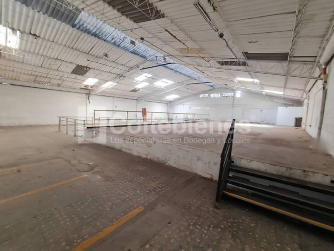 Bodega en arriendo en El Poblado, Medellín, 454 m² · foto 4 de 14