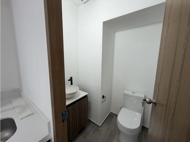 Oficina en arriendo en Manila, Medellín, 60 m² · foto 3 de 9