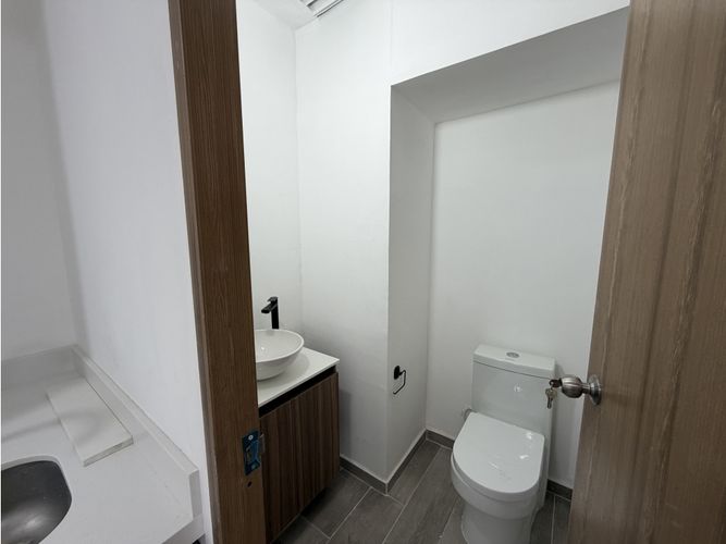 Oficina en arriendo en Manila, Medellín, 60 m² · foto 4 de 9