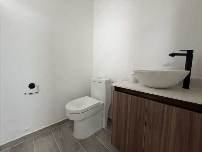 Oficina en arriendo en Manila, Medellín, 60 m² · foto 6 de 9