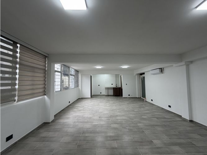 Oficina en arriendo en Manila, Medellín, 60 m² · foto 7 de 9