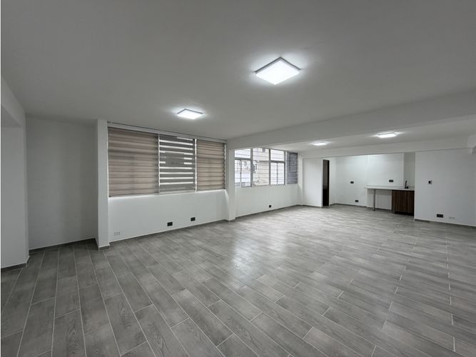 Oficina en arriendo en Manila, Medellín, 60 m² · foto 8 de 9