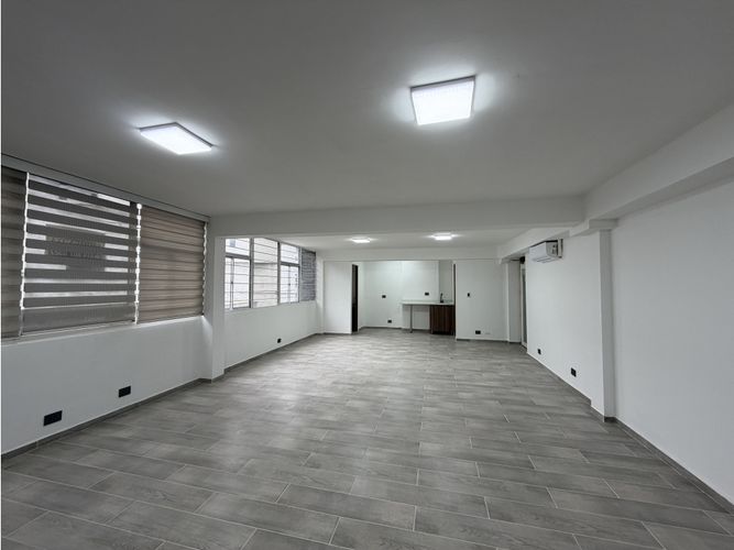 Oficina en arriendo en Manila, Medellín, 60 m² · foto 9 de 9