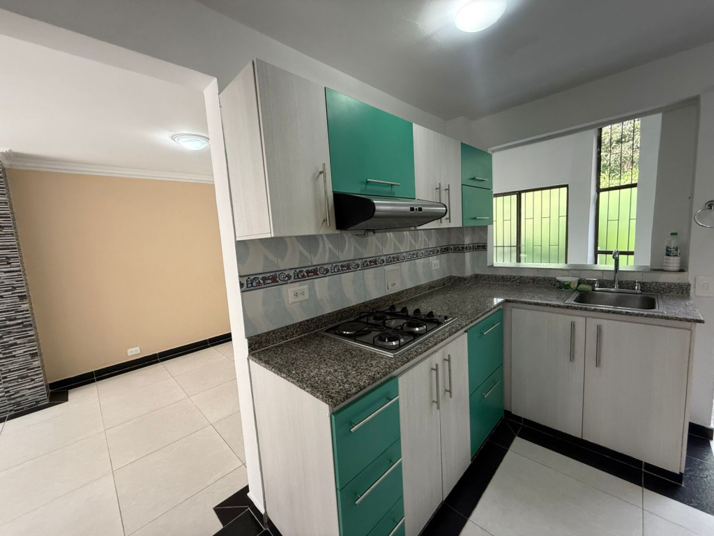 Casa en venta en Los Alamos, Pereira · foto 3 de 16