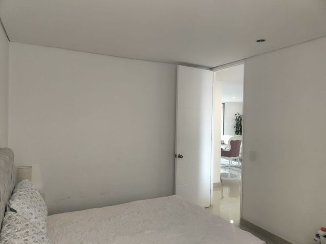 Apartamento de 2 alcobas en arriendo en El Poblado, Medellín, 130 m² · foto 8 de 16