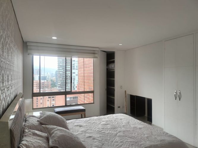 Apartamento de 2 alcobas en arriendo en El Poblado, Medellín, 130 m² · foto 11 de 16