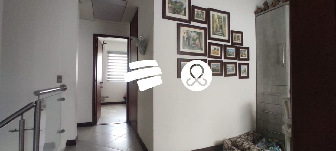Casa de 4 alcobas en venta en Loma De La Doctora, Sabaneta, 296 m² · foto 11 de 24