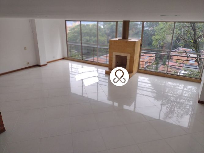Casa de 5 alcobas en venta en Entreamigos, Sabaneta, 430 m² · foto 5 de 24