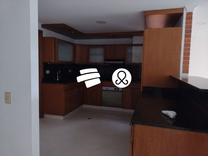 Casa de 5 alcobas en venta en Entreamigos, Sabaneta, 430 m² · foto 7 de 24