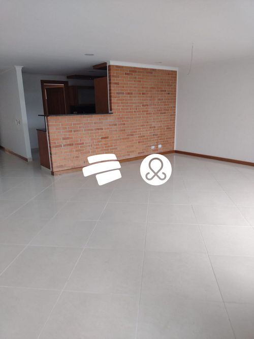 Casa de 5 alcobas en venta en Entreamigos, Sabaneta, 430 m² · foto 8 de 24