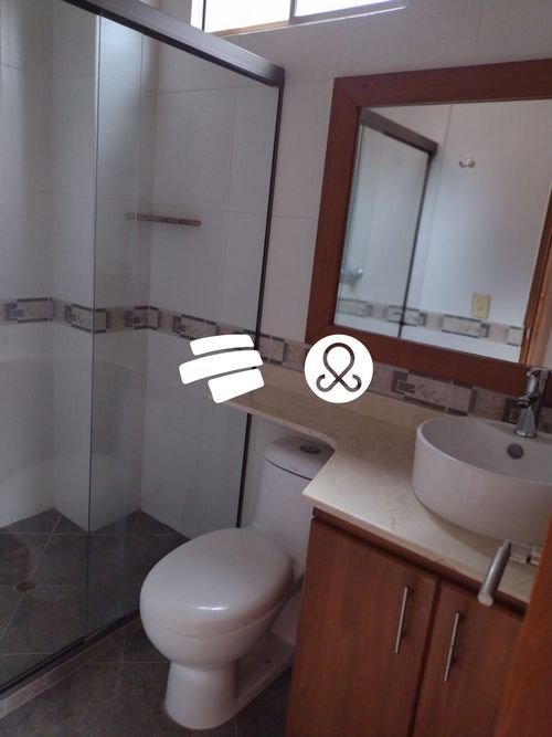 Casa de 5 alcobas en venta en Entreamigos, Sabaneta, 430 m² · foto 16 de 24