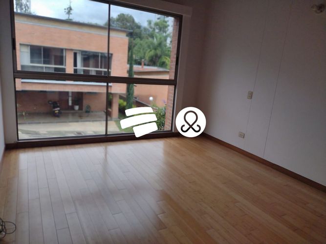 Casa de 5 alcobas en venta en Entreamigos, Sabaneta, 430 m² · foto 18 de 24