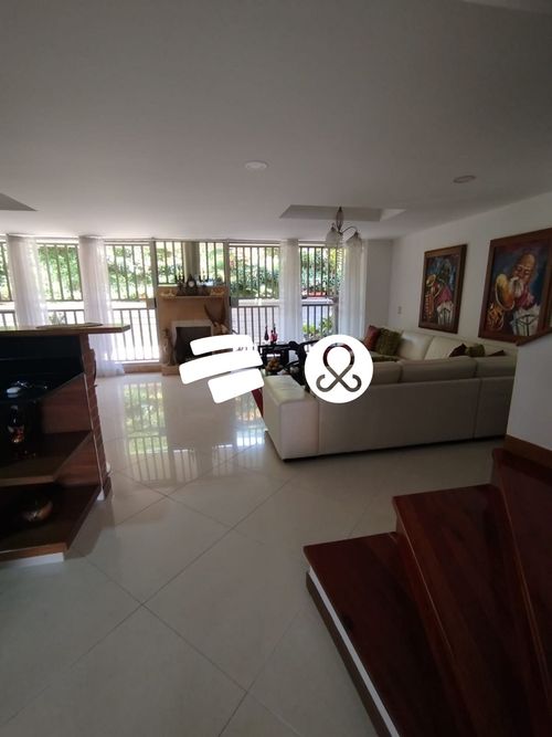 Casa de 4 alcobas en venta en Las Lomitas, Sabaneta, 273 m² · foto 5 de 24