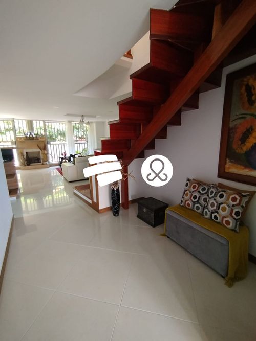 Casa de 4 alcobas en venta en Las Lomitas, Sabaneta, 273 m² · foto 6 de 24
