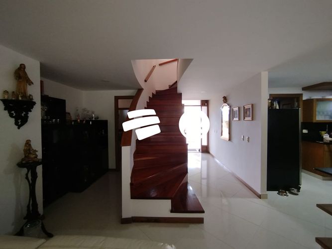 Casa de 4 alcobas en venta en Las Lomitas, Sabaneta, 273 m² · foto 7 de 24