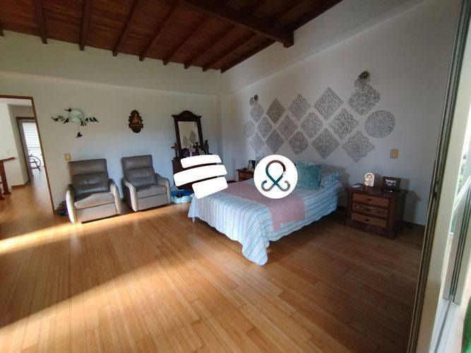 Casa de 4 alcobas en venta en Las Lomitas, Sabaneta, 273 m² · foto 23 de 24
