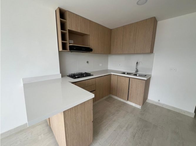 Apartamento de 2 alcobas en arriendo en Monteazul, Sabaneta, 63 m² · foto 2 de 17