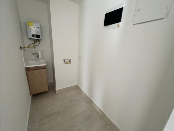 Apartamento de 2 alcobas en arriendo en Monteazul, Sabaneta, 63 m² · foto 5 de 17