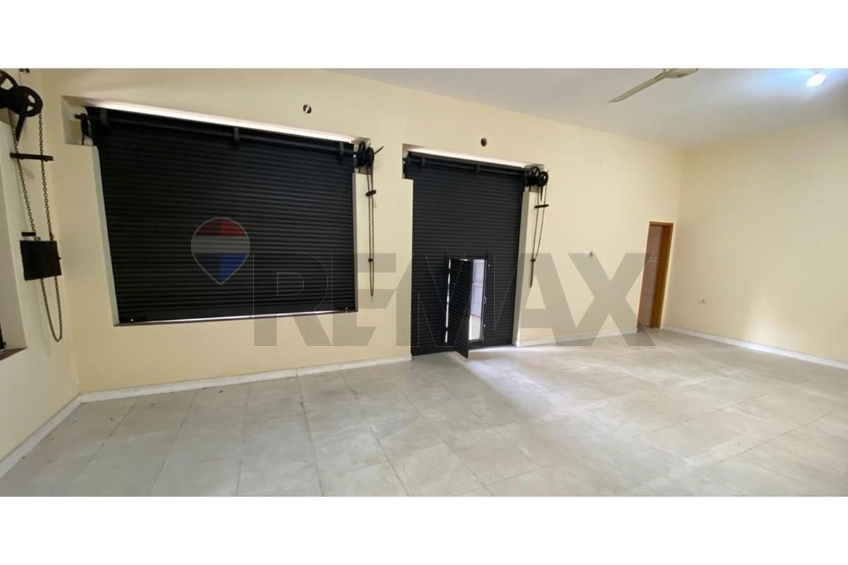 Salón comercial en alquiler sobre Av. Colón — foto 2
