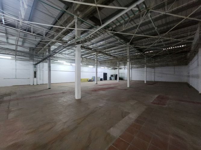 Bodega en arriendo en Bellavista, Barranquilla, 1585 m² · foto 2 de 19