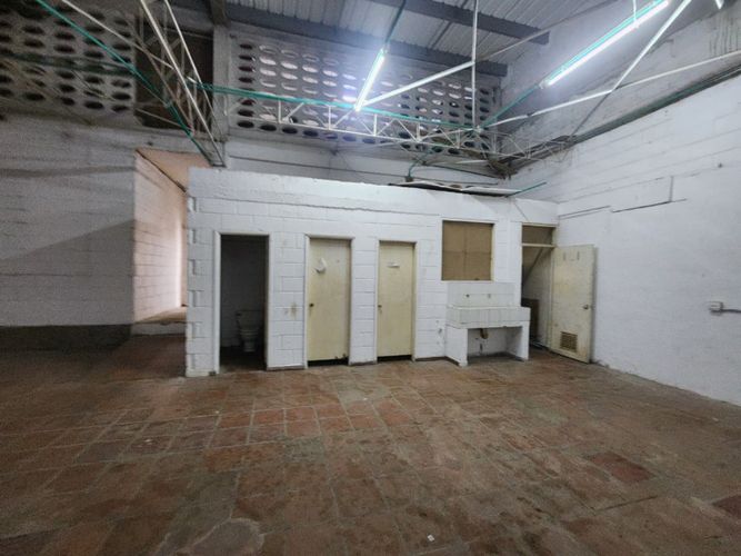 Bodega en arriendo en Bellavista, Barranquilla, 1585 m² · foto 4 de 19