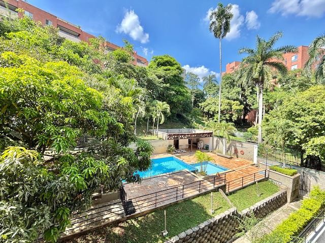 Apartamento en venta en Conjunto Residencial Lomas De San Fernando, Cali · foto 14 de 16