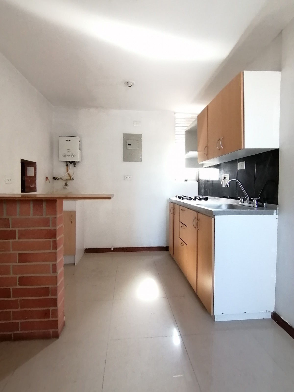 Apartaestudio for sale in La candelaria, Medellín 5