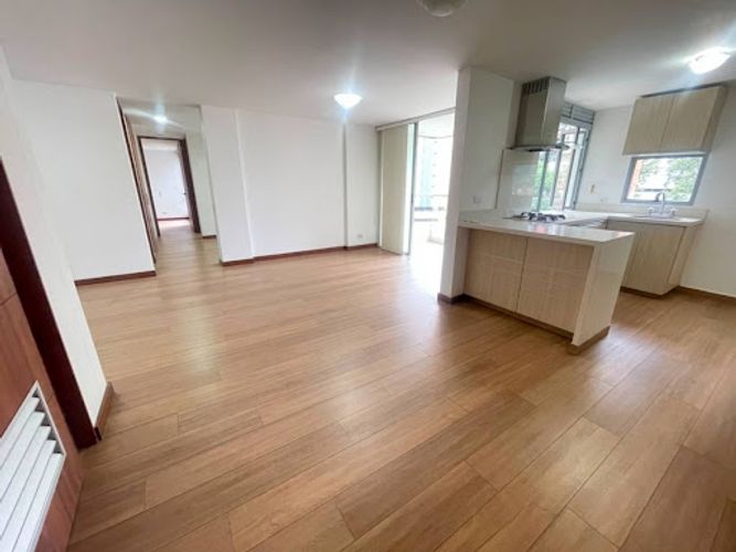 Apartamento de 3 alcobas en arriendo en Loma De Las Brujas, Envigado, 93 m² · foto 3 de 21