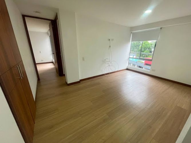 Apartamento de 3 alcobas en arriendo en Loma De Las Brujas, Envigado, 93 m² · foto 7 de 21