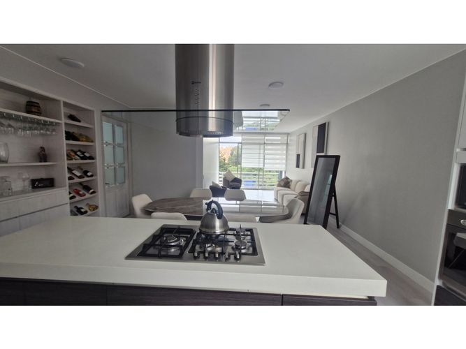 Apartamento de 4 alcobas en venta en Bella Suiza, Bogotá, 215 m² · foto 10 de 24