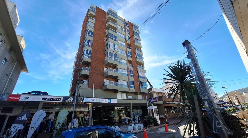 APARTAMENTO EN ALQUILER ANUAL EN PIRIAPOLIS
