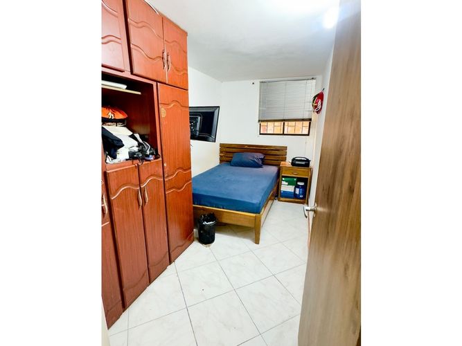 Casa de 3 alcobas en venta en La Candelaria, Medellín, 77 m² · foto 3 de 15