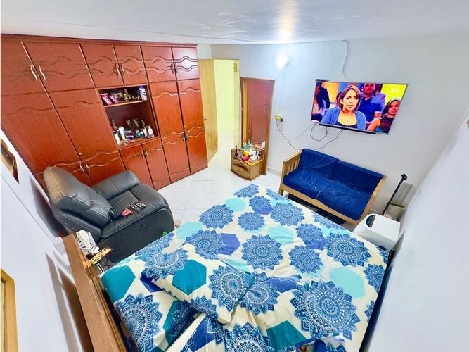 Casa de 3 alcobas en venta en La Candelaria, Medellín, 77 m² · foto 13 de 15